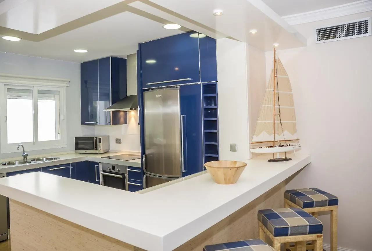 Hb - Comfortable Beachfront Holiday Apartment Estepona