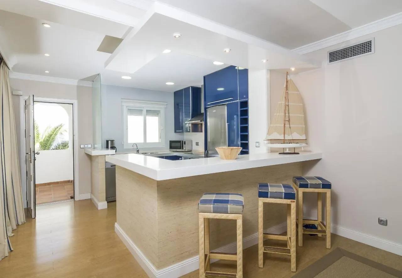 Hb - Comfortable Beachfront Holiday Apartment Spain