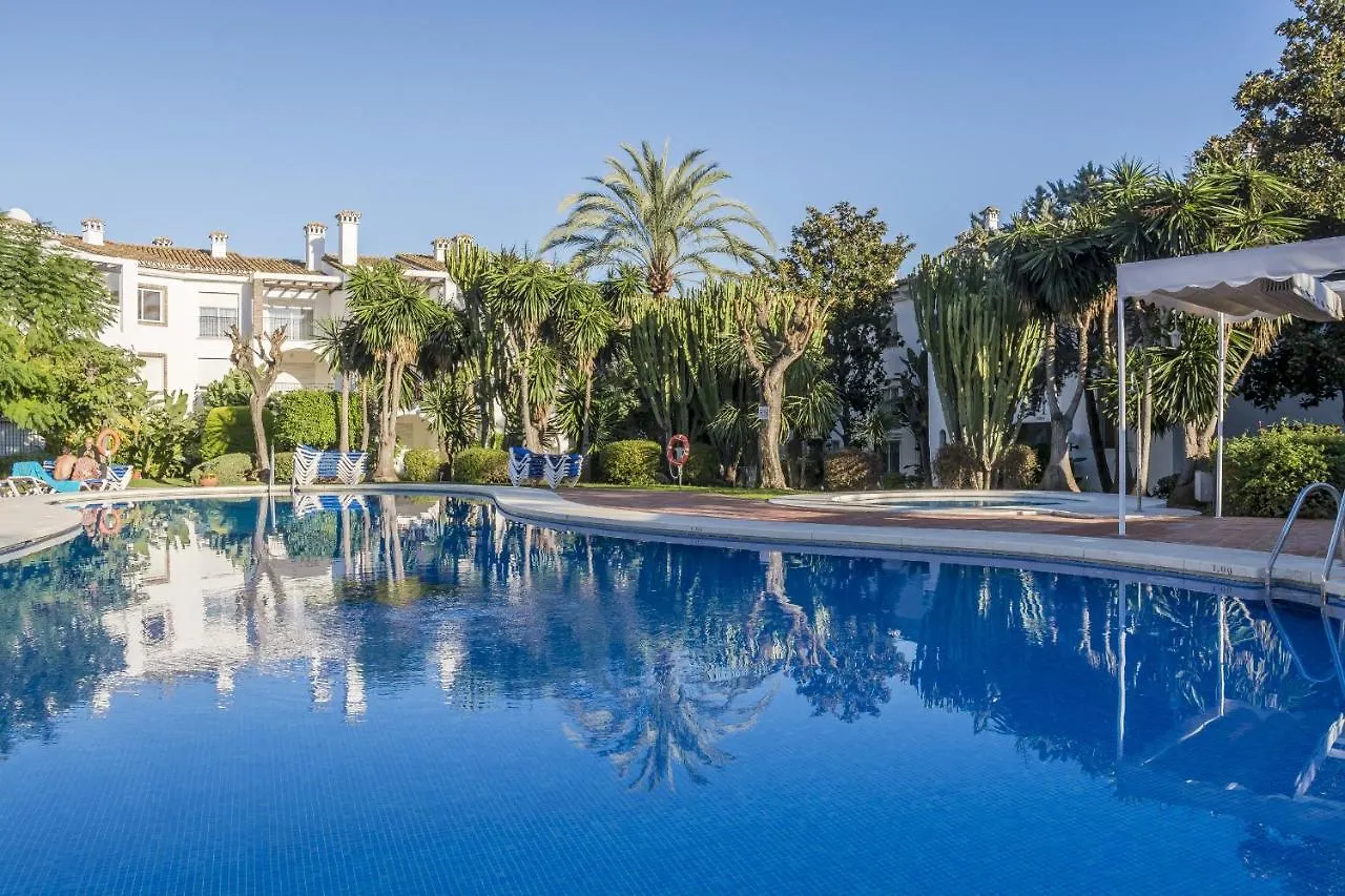 Hb - Comfortable Beachfront Holiday Apartment Spain